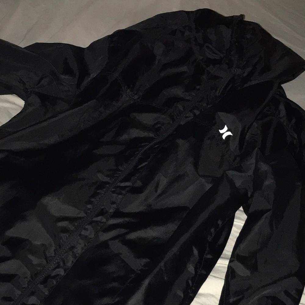 Hurley wind breaker